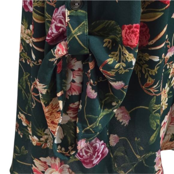 Maurices Roll Tab Floral Green Women's Top Plus Size‎ 3X - Picture 4 of 8